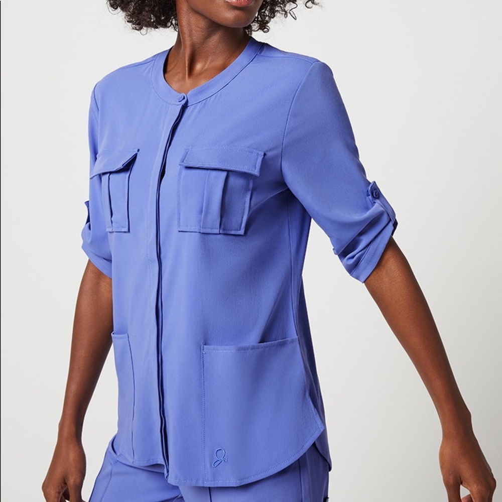 Jaanuu Cuffed Sleeve Button Down Scrub Top - NWT